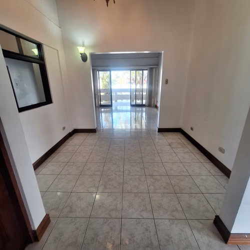 Alquiler de casa esquinera en Geroma - Favorita Norte RH - Imagen 17