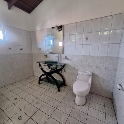 Alquiler de casa esquinera en Geroma - Favorita Norte RH - Imagen 12