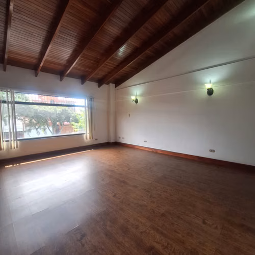 Alquiler de casa esquinera en Geroma - Favorita Norte RH - Imagen 14