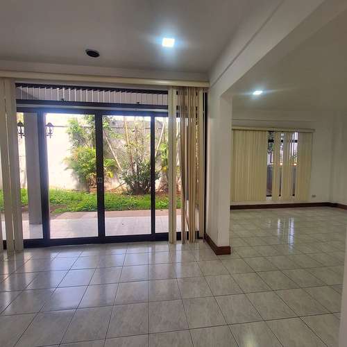 Alquiler de casa esquinera en Geroma - Favorita Norte RH - Imagen 6
