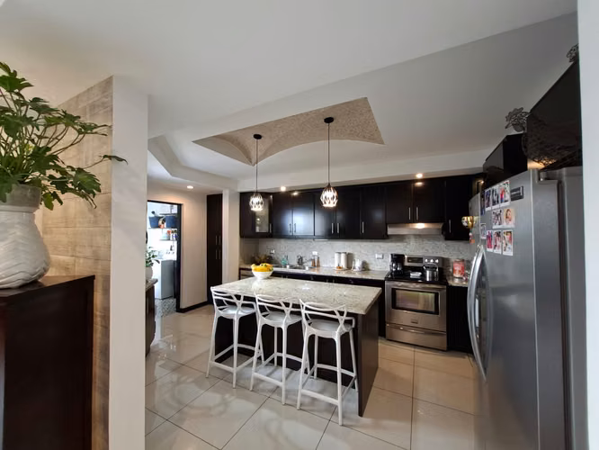 Alquiler de casa en Santa Centro, con línea blanca y muebles - Imagen 3