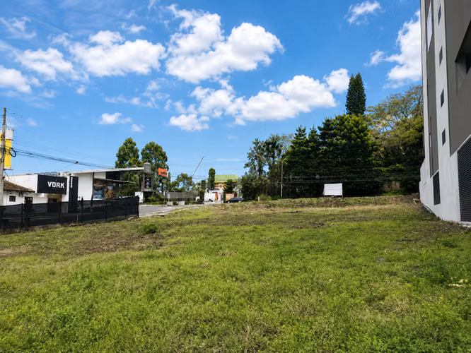Venta Lote Comercial 1.797 m² Alta Visibilidad | Pinares, Curridabat - Imagen 4