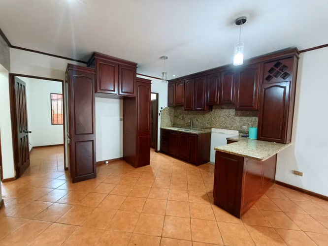En venta casa en San Rafael Arriba Desamparados P.P - Imagen 3