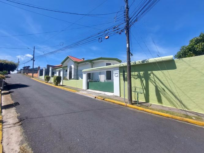 Casa en Coronado $350.000/852m2 Terreno/5 Hab/4 baños - Imagen 2