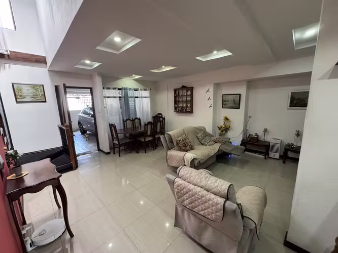 Venta de casa de dos plantas en San Rafael Arriba, Desamparados -EU - Imagen 5