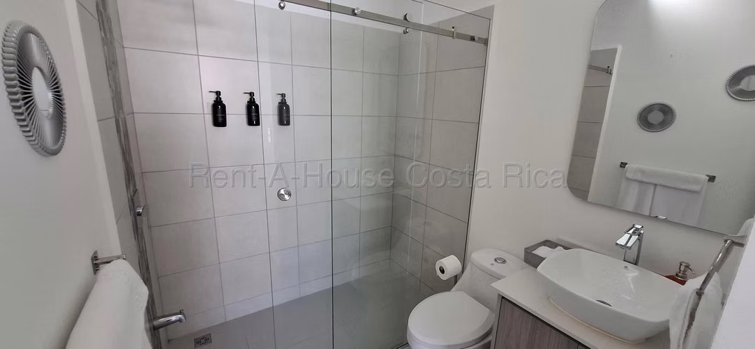 Alquiler de casa en condominio Bhora Sabanilla Montes de Oca - Imagen 12