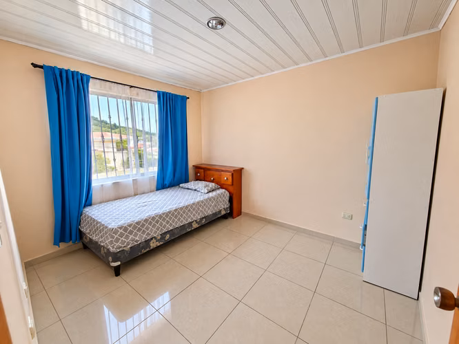 Casa de dos plantas con 4 habitaciones en Residencial los Geranios, Tres Rios de La Unión 43538 - Imagen 7
