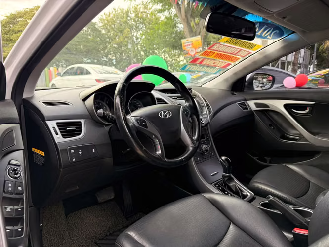 HYUNDAI AVANTE GDI-2014-AUTOMATICO-SHIFT TRONIC-6.475.000 - Imagen 5