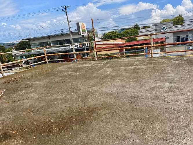 Terreno 563 m² con edificio de 850 m² – Pozos de Santana, uso mixto - Imagen 8