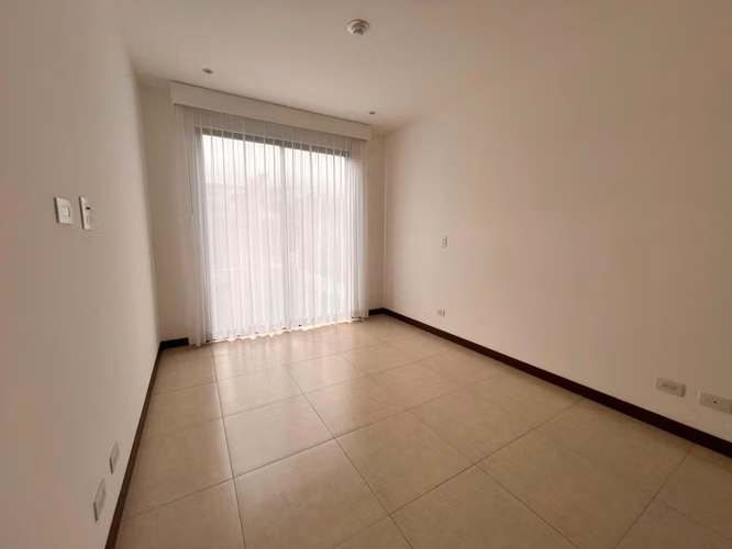 ALQUILER APARTAMENTO 123 M2 / PARQUE DEL SOL / BRASIL DE MORA - SANTA ANA - Imagen 10