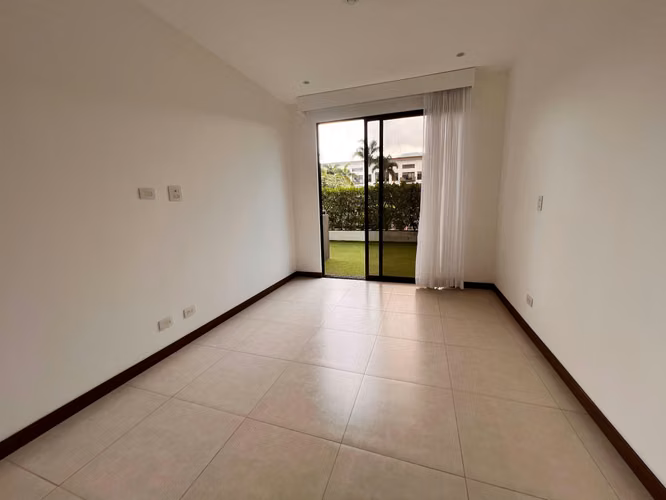 ALQUILER APARTAMENTO 123 M2 / PARQUE DEL SOL / BRASIL DE MORA - SANTA ANA - Imagen 15