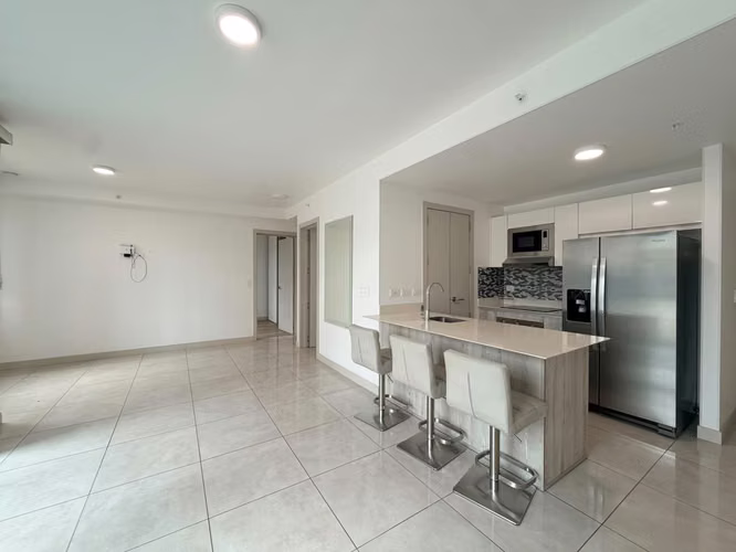 SE ALQUILA APARTAMENTO EN SABANA