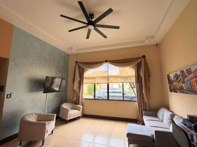 Casa de una planta + lote amplio Condominio Hacienda San Agustín - Imagen 2
