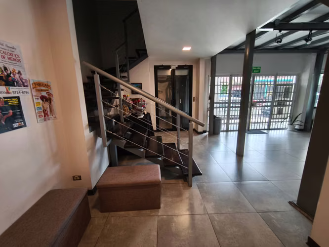 Local comercial en alquiler en San Pedro, 2do piso, 75 m² - Imagen 8
