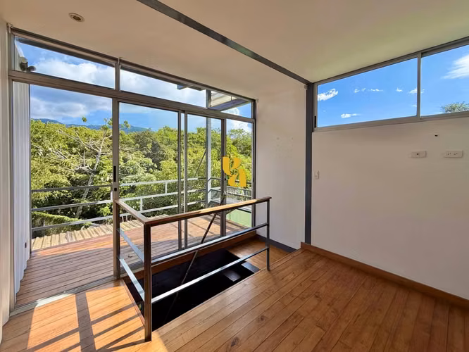 Alquiler de apartamento contemporáneo en Lindora, Santa Ana