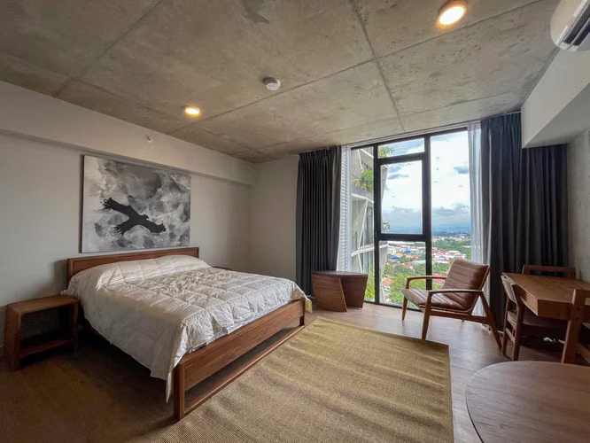 Alquiler de Apartamento en Babylon, amueblado y con vista al Este