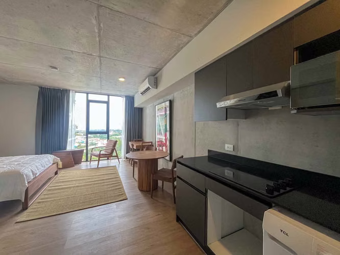 Alquiler de Apartamento en Babylon, amueblado y con vista al Este