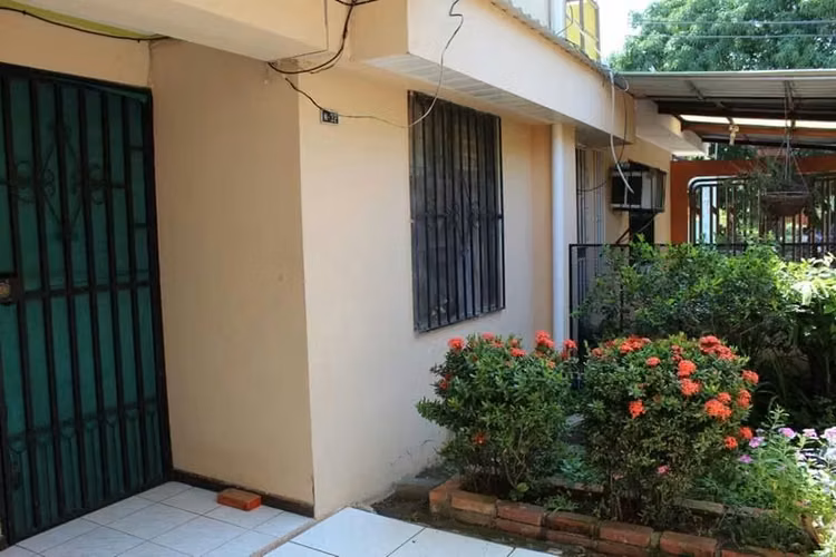 CASA DE DOS PLANTAS - Imagen 3