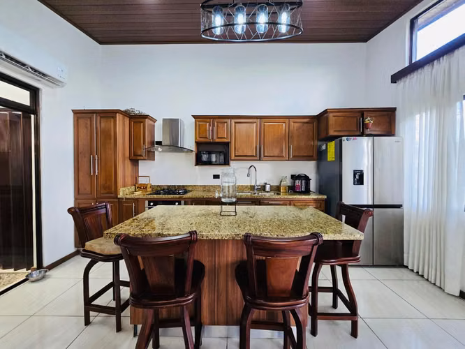 CASA EN VENTA, ALAJUELA, GRECIA, CONDOMINIO - Imagen 4