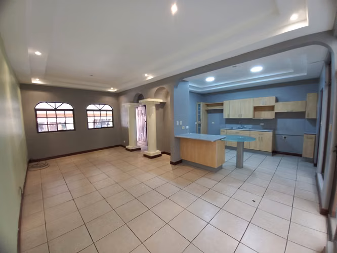 Casa en Alquiler en Escazú | 3 Habitaciones | Condominio Privado - Imagen 2