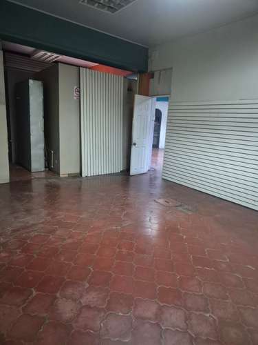 Alquilo amplio local comercial esquinero en el centro de Heredia. - Imagen 6