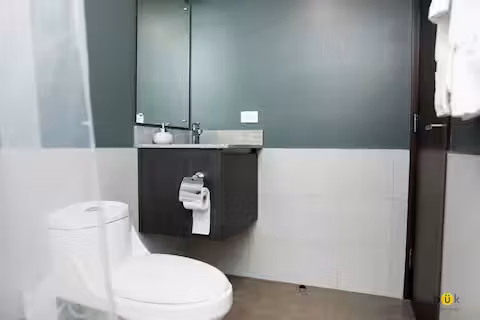 Apartamento amueblado 2 hab y 2 baños en Los Yoses, San Pedro - Imagen 10
