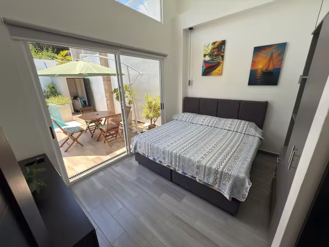 Se alquila casa en Playa Samara con Piscina propia. Casa independiente. Guanacaste.