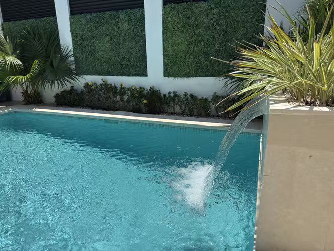 Se alquila casa en Playa Samara con Piscina propia. Casa independiente. Guanacaste.