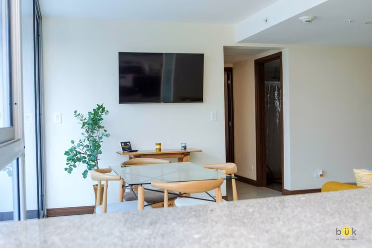 Apartamento amueblado 2 hab con balcón y vista en Los Yoses - Imagen 4