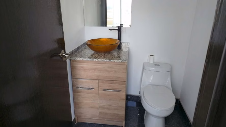 La Nunciatura, QBO, muy lindo, amplio-lujo, 2 pisos, amueblado, 1 hab, 1.5 baños, piso 15, vista.