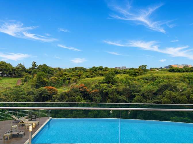 Exclusivo Penthouse en Paradisus Tower | 2 Habs con Balcón Perimetral + 3 Parqueos | Rohrmoser - Imagen 7