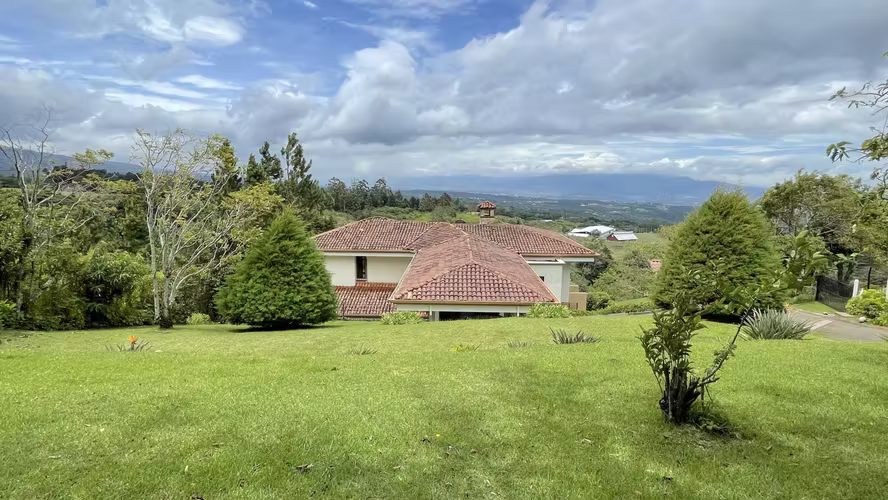 Casa venta Cabuyal de Poás con vista y terreno de 6.387 m² - Imagen 2