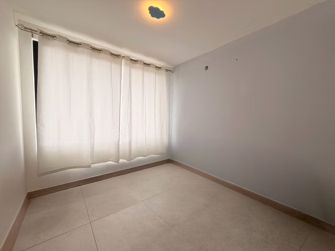 Casa en Lindora | 3 parqueos y amenidades de resort | $2,200 - Imagen 8