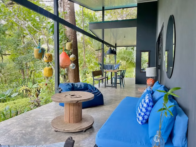 3 Casas en Santa Teresa, Costa Rica, 8.000 m², a minutos de Playa Carmen y Propiedad con Ingresos