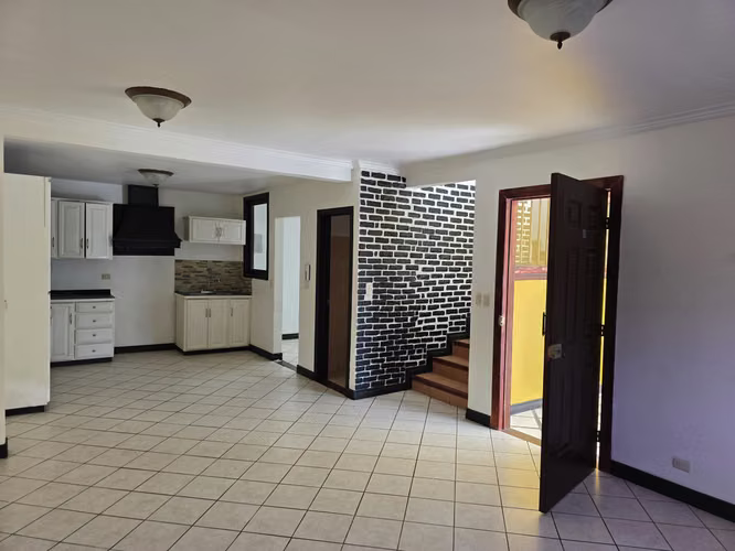 Propiedad con 2 casas a la venta en San Antonio de Escazú