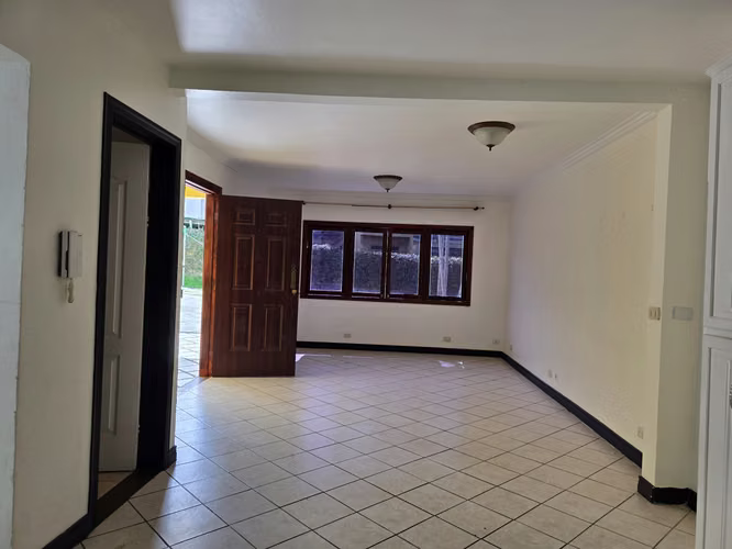Propiedad con 2 casas a la venta en San Antonio de Escazú