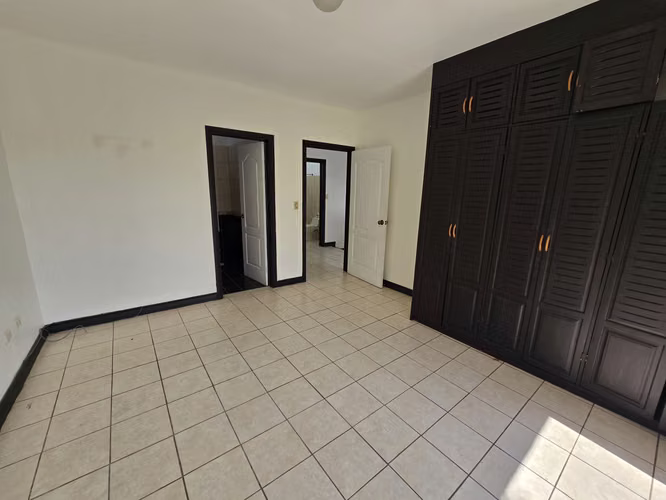 Propiedad con 2 casas a la venta en San Antonio de Escazú