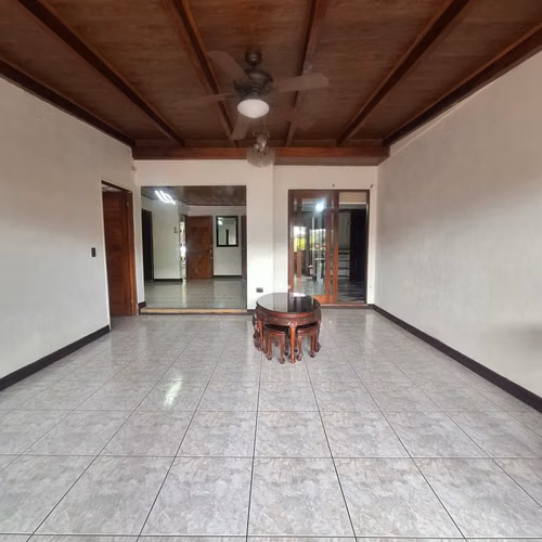 Alquiler de casa en Geroma, Favorita Norte - frente a parque RH - Imagen 7