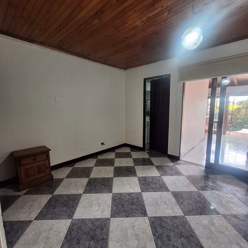 Alquiler de casa en Geroma, Favorita Norte - frente a parque RH - Imagen 11