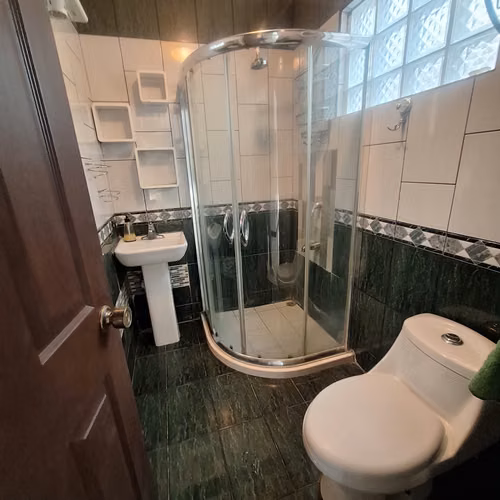 Alquiler de casa en Geroma, Favorita Norte - frente a parque RH - Imagen 15