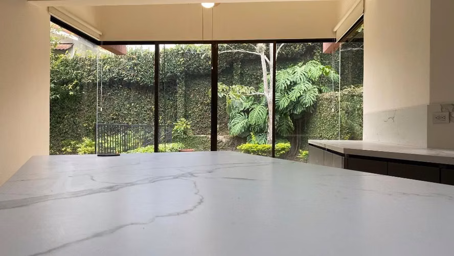 Alquiler Escazu Amplia casa en Condominio - Imagen 4