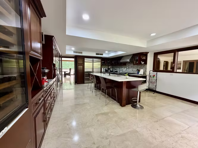 Santa Ana, Villareal hermosa y amplia casa con Piscina y Jacuzzi - Imagen 10