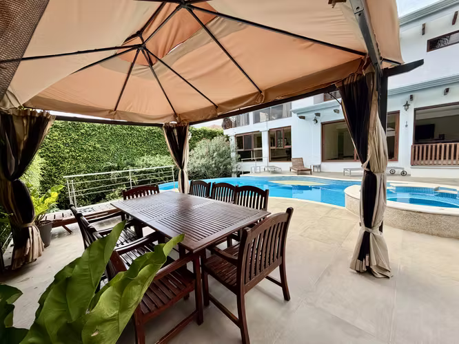 Santa Ana, Villareal hermosa y amplia casa con Piscina y Jacuzzi - Imagen 3