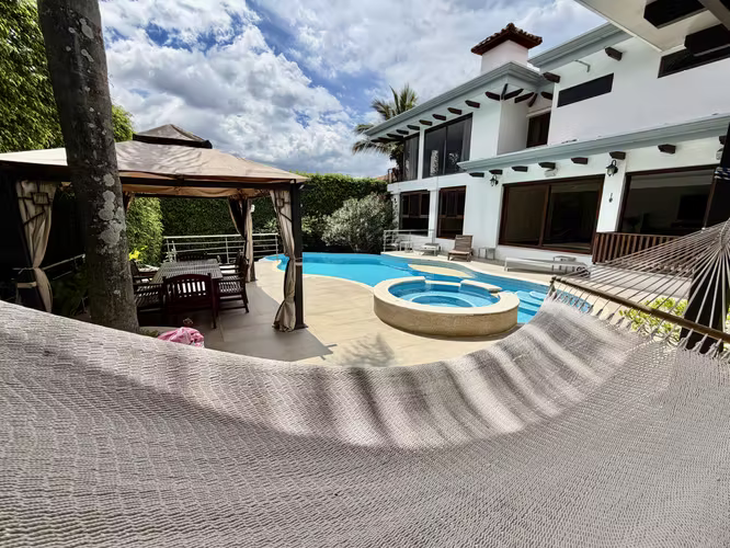 Santa Ana, Villareal hermosa y amplia casa con Piscina y Jacuzzi - Imagen 2