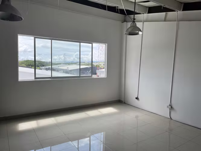 Local comercial en Lindora Santa Ana - Imagen 11