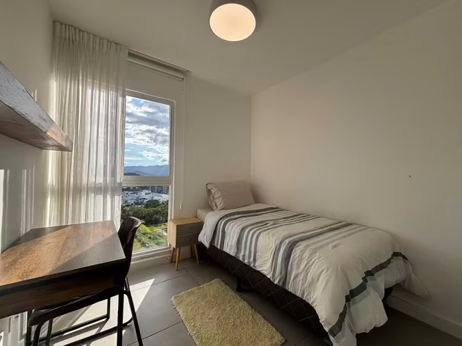  Elegant Apartment for Long-Term Rent