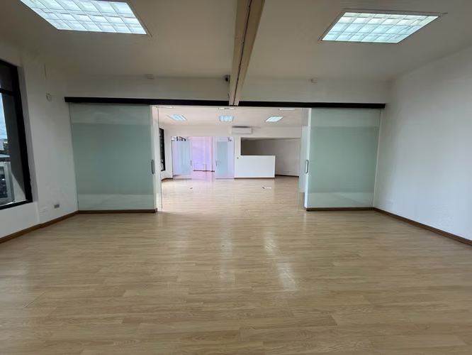 Alquiler de local comercial en Escazú - Imagen 16