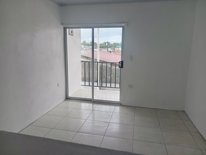 Edificio De 6 Apartamentos Para Renta — La Fortuna Centro