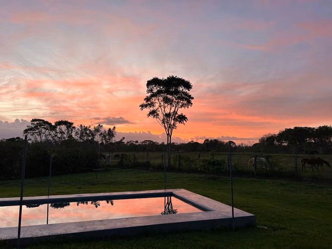 Casa De Lujo Con Piscina Y Vista Al Arenal — San Josecito De Cutris