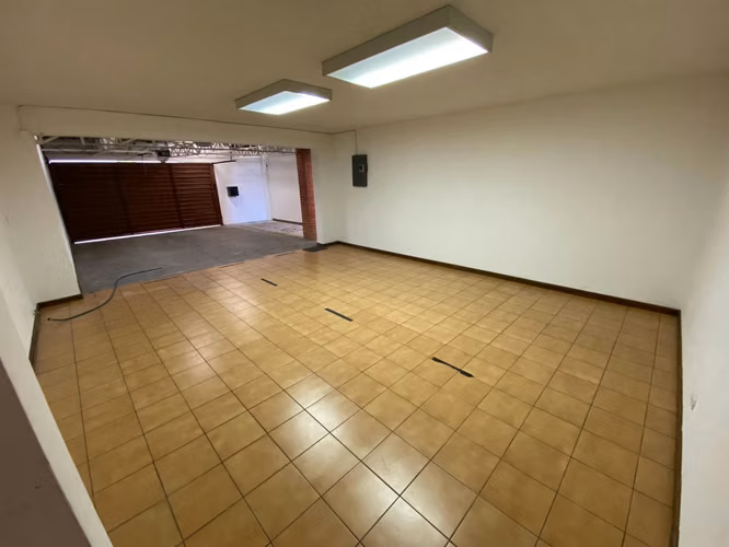 Casa Grande con Uso de Suelo Mixto - Imagen 7